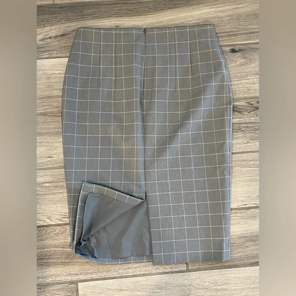Express Gray Plaid Lined Midi Skirt Size 8 - Picture 5 of 13